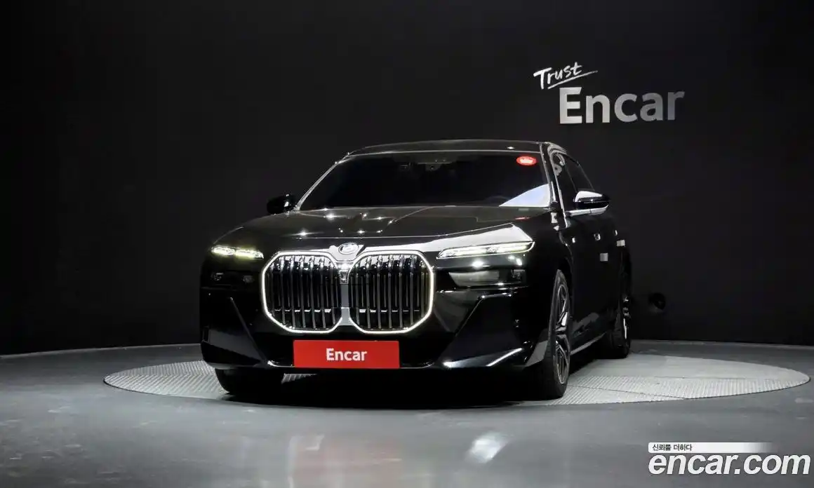 BMW 7-Series 2024 3.0 гидро, фото 3