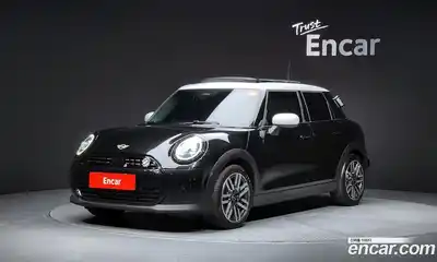 Mini Cooper, 2025, 9 808 км