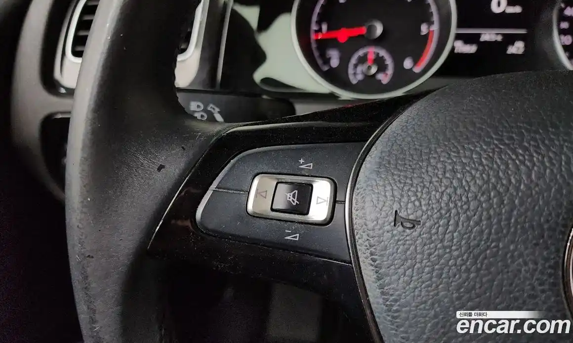 Volkswagen Golf 2013 1.6 автомат (гидро), фото 15