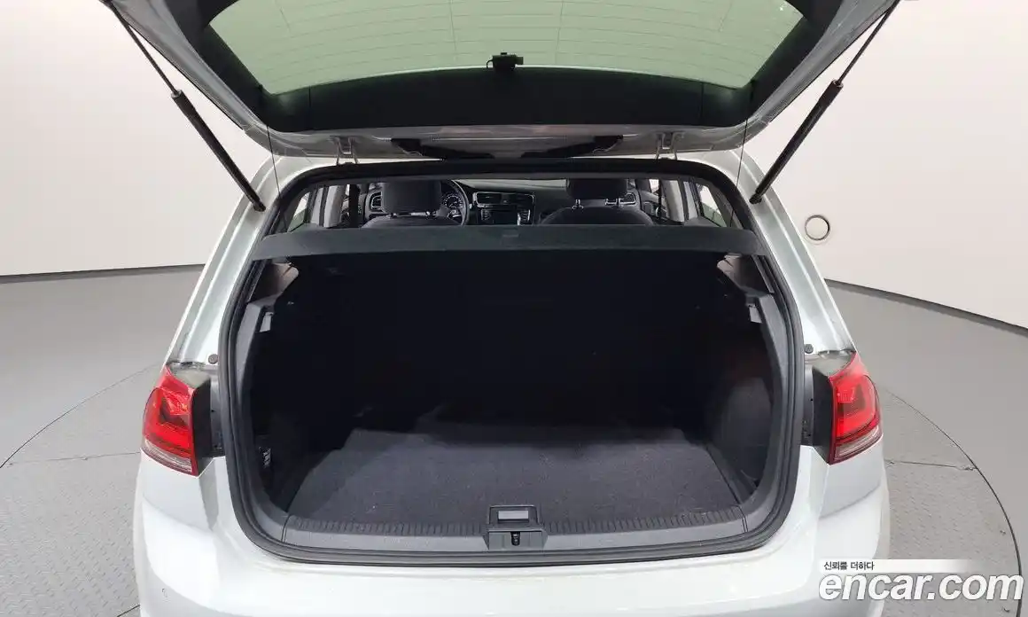 Volkswagen Golf 2013 1.6 автомат (гидро), фото 16