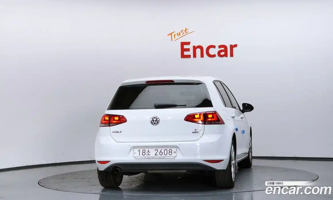 Volkswagen Golf 2013 1.6 автомат (гидро), фото 4