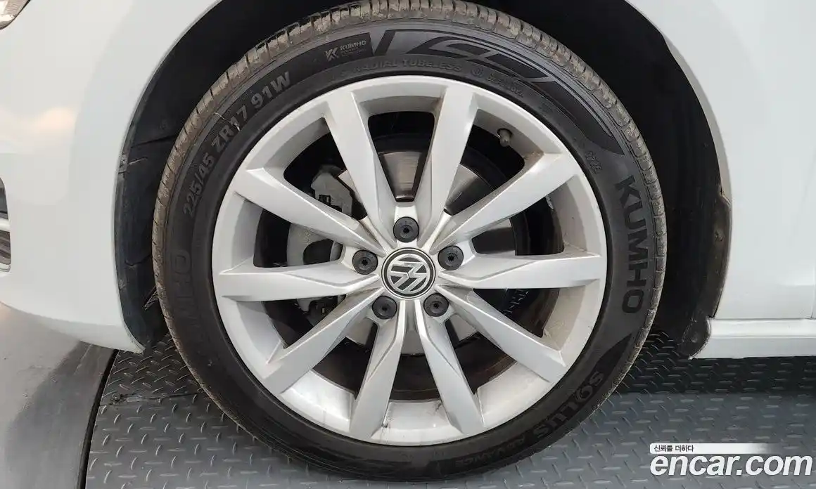 Volkswagen Golf 2013 1.6 автомат (гидро), фото 5