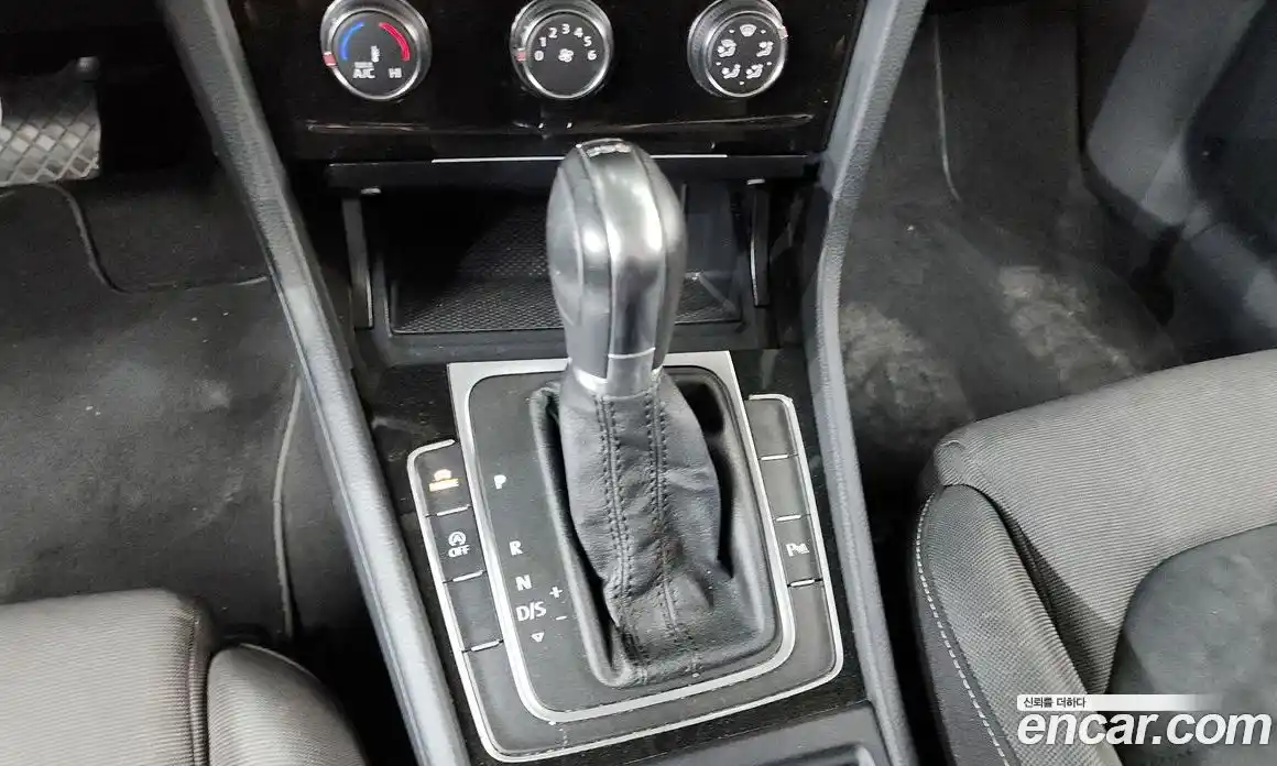 Volkswagen Golf 2013 1.6 автомат (гидро), фото 9