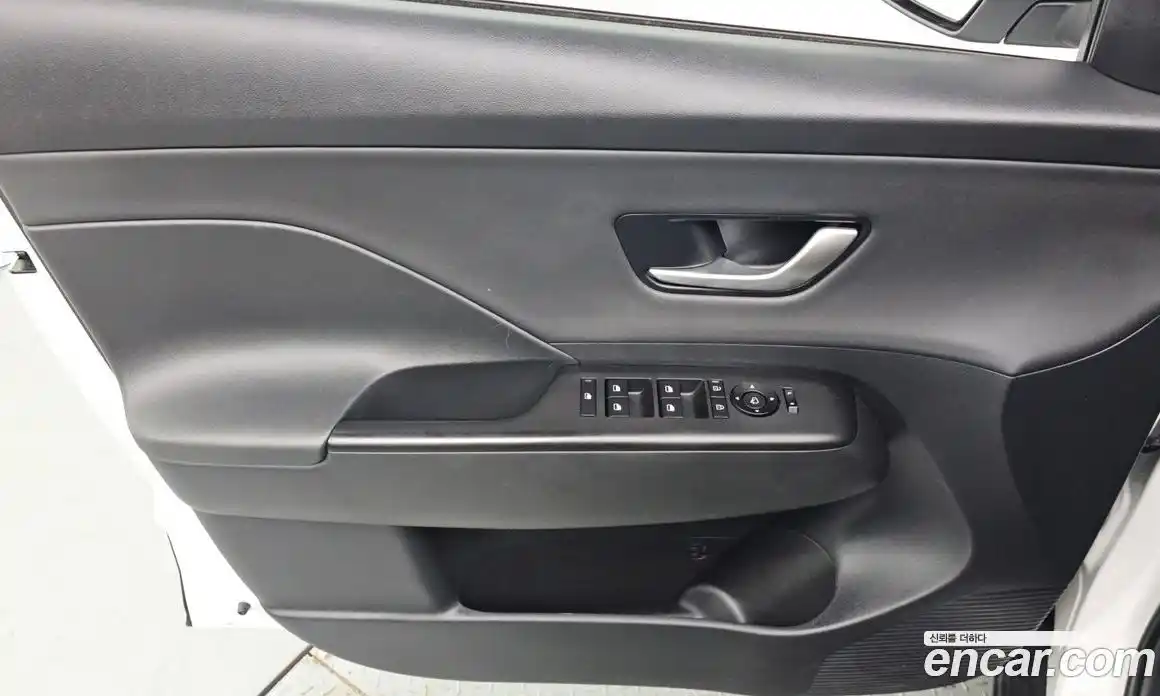 Hyundai Kona 2024 1.6 гидро, фото 14