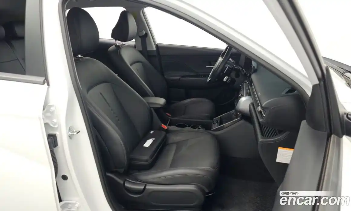 Hyundai Kona 2024 1.6 гидро, фото 17