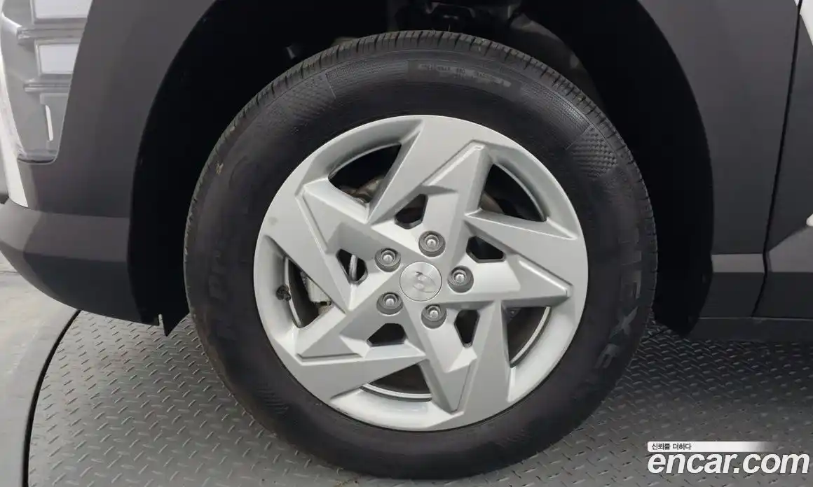 Hyundai Kona 2024 1.6 гидро, фото 5