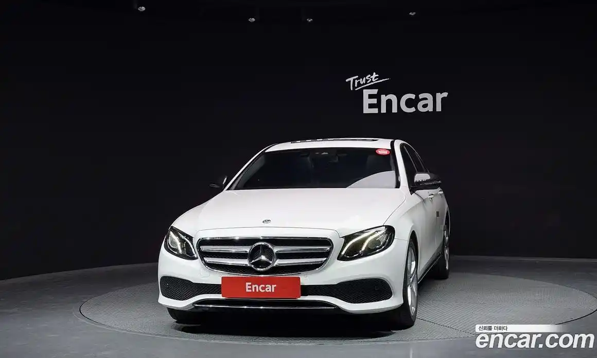 Mercedes-Benz E-Class 2018 2.0 гидро, фото 3