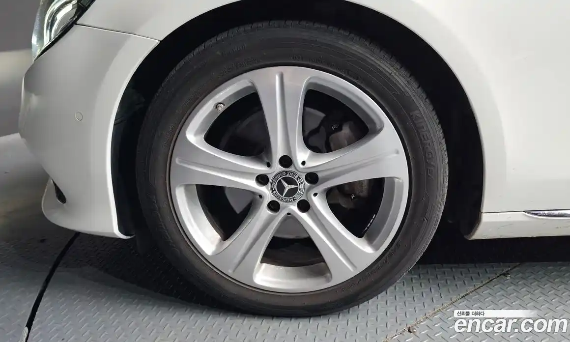 Mercedes-Benz E-Class 2018 2.0 гидро, фото 5