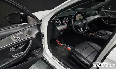 Mercedes-Benz E-Class 2018 2.0 гидро, миниатюра 10