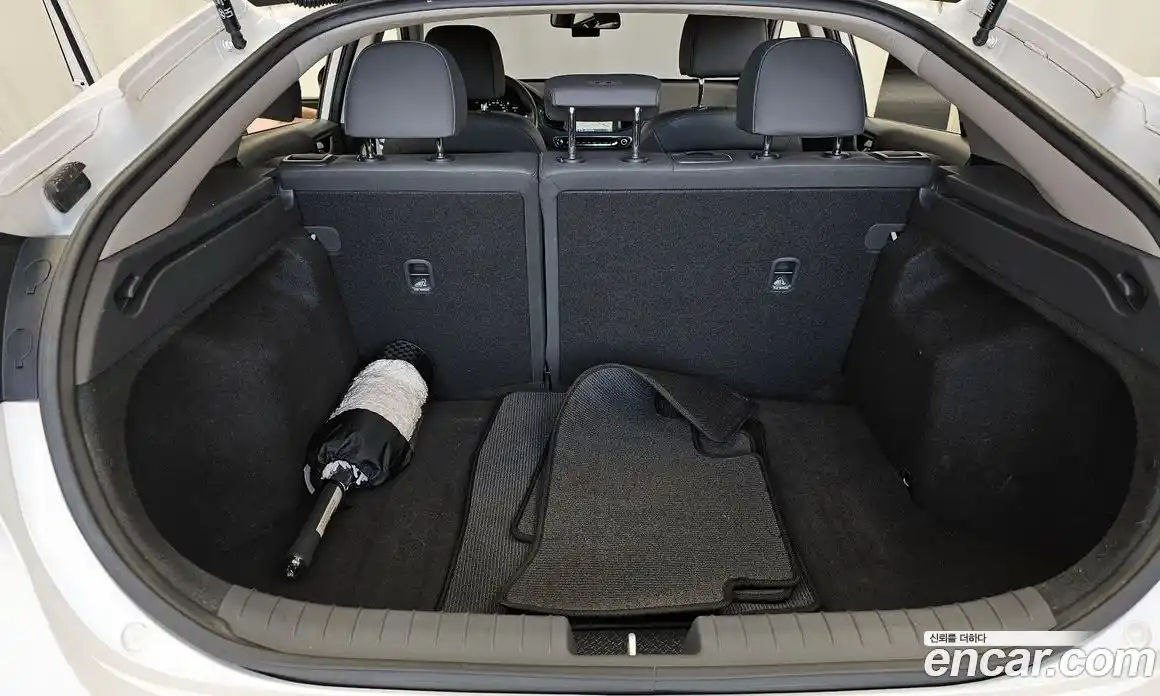 Hyundai Ioniq 2017 1.6 автомат (гидро), фото 20