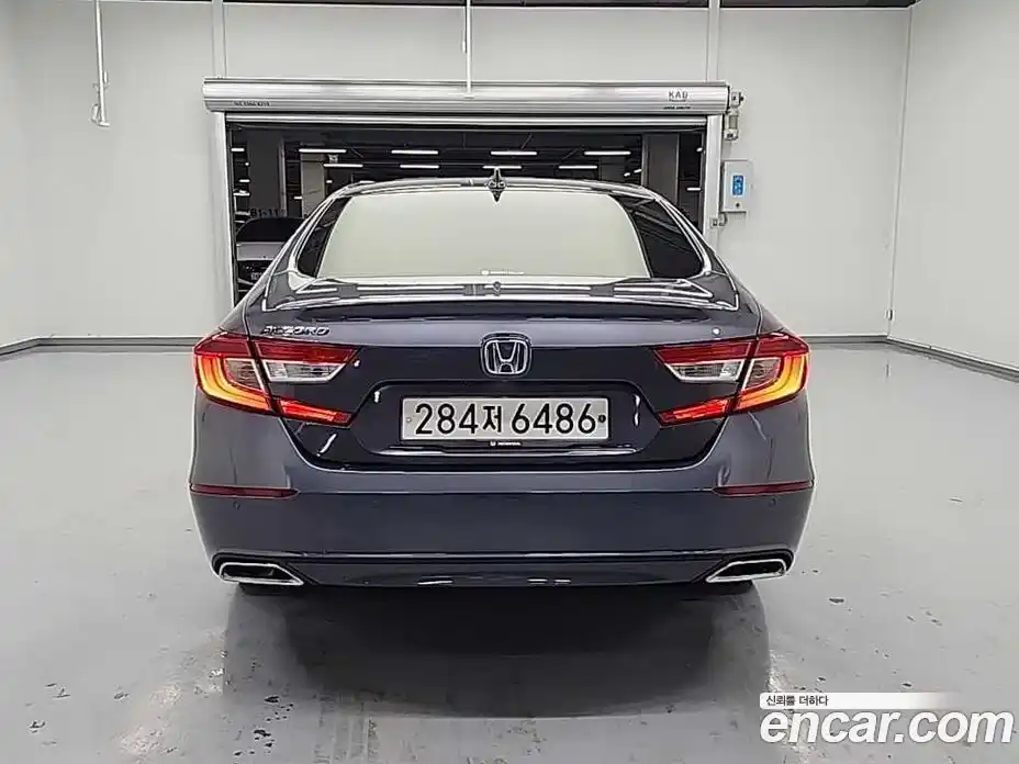 Honda Accord 2019 1.5 автомат (гидро), фото 3