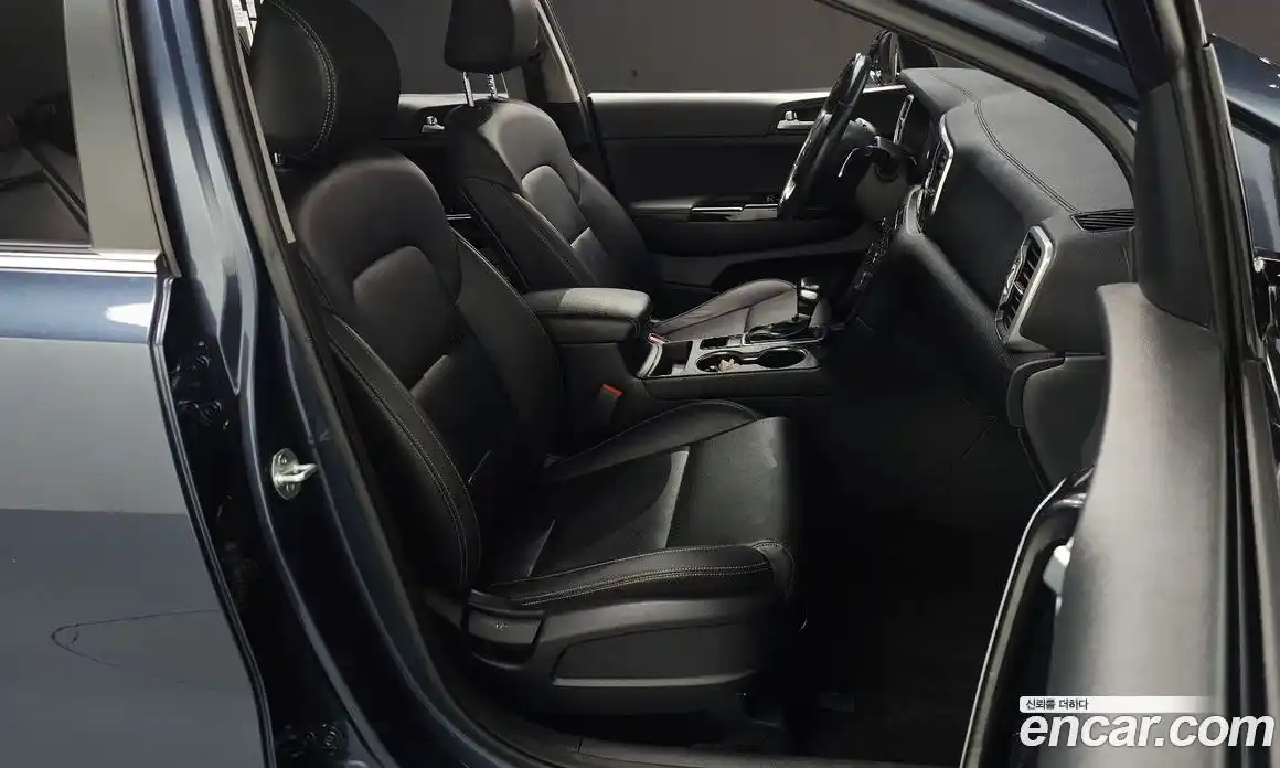 Kia Sportage 2016 2.0 автомат (гидро), фото 10