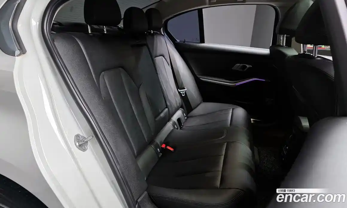 BMW 3 серия 2020 2.0 автомат (гидро), фото 12