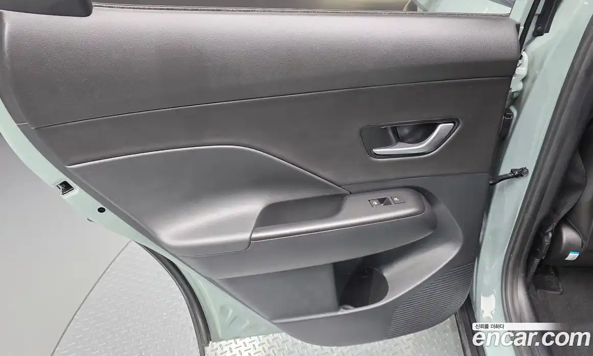 Hyundai Kona 2023 1.6 автомат (гидро), фото 15