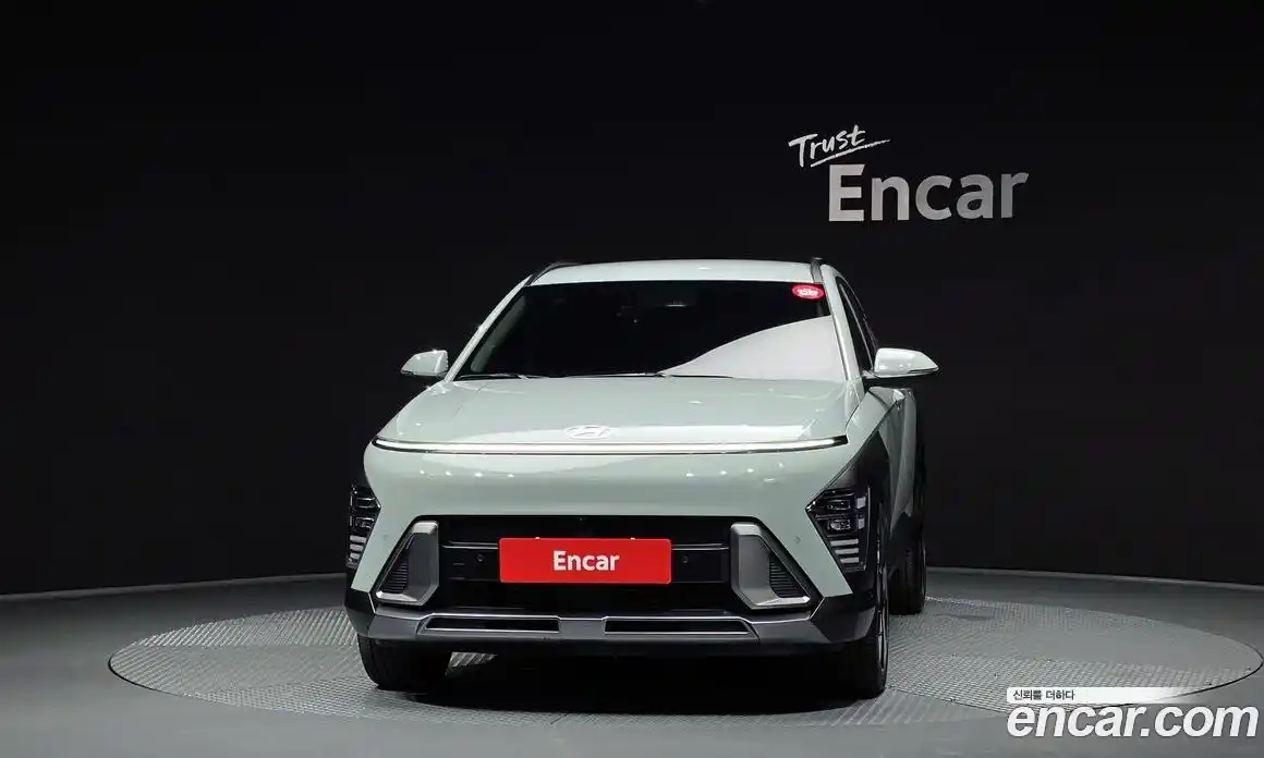 Hyundai Kona 2023 1.6 автомат (гидро), фото 3
