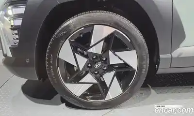 Hyundai Kona 2023 1.6 автомат (гидро), миниатюра 5