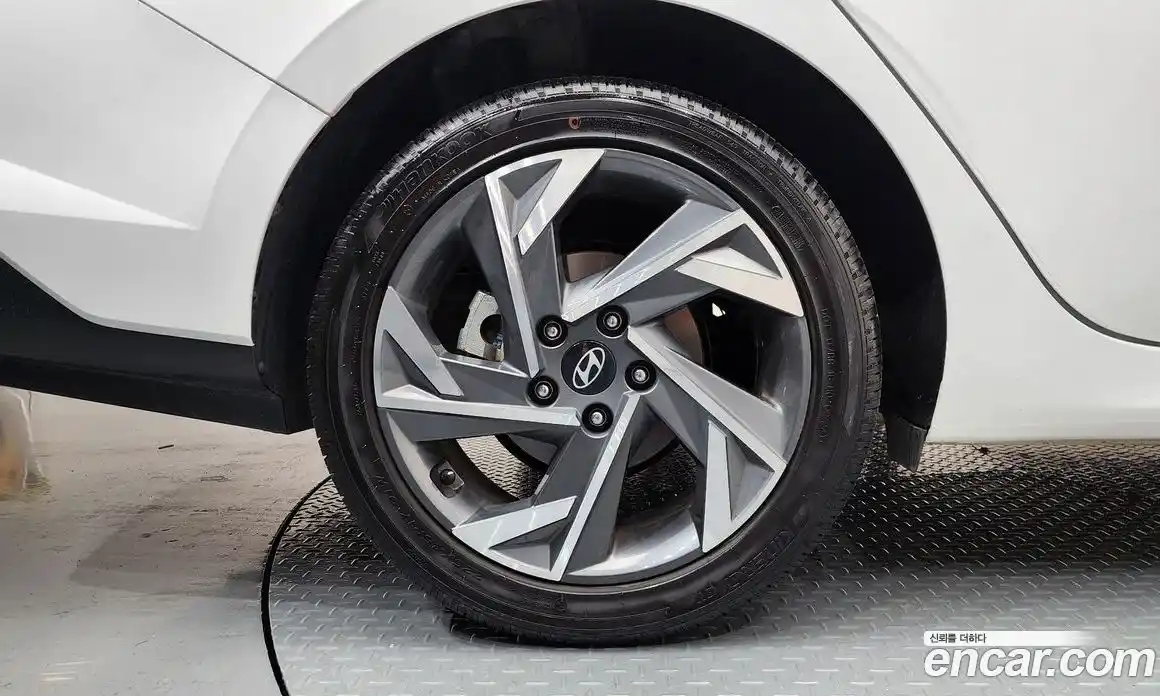 Hyundai Avante 2024 1.6 гидро, фото 4