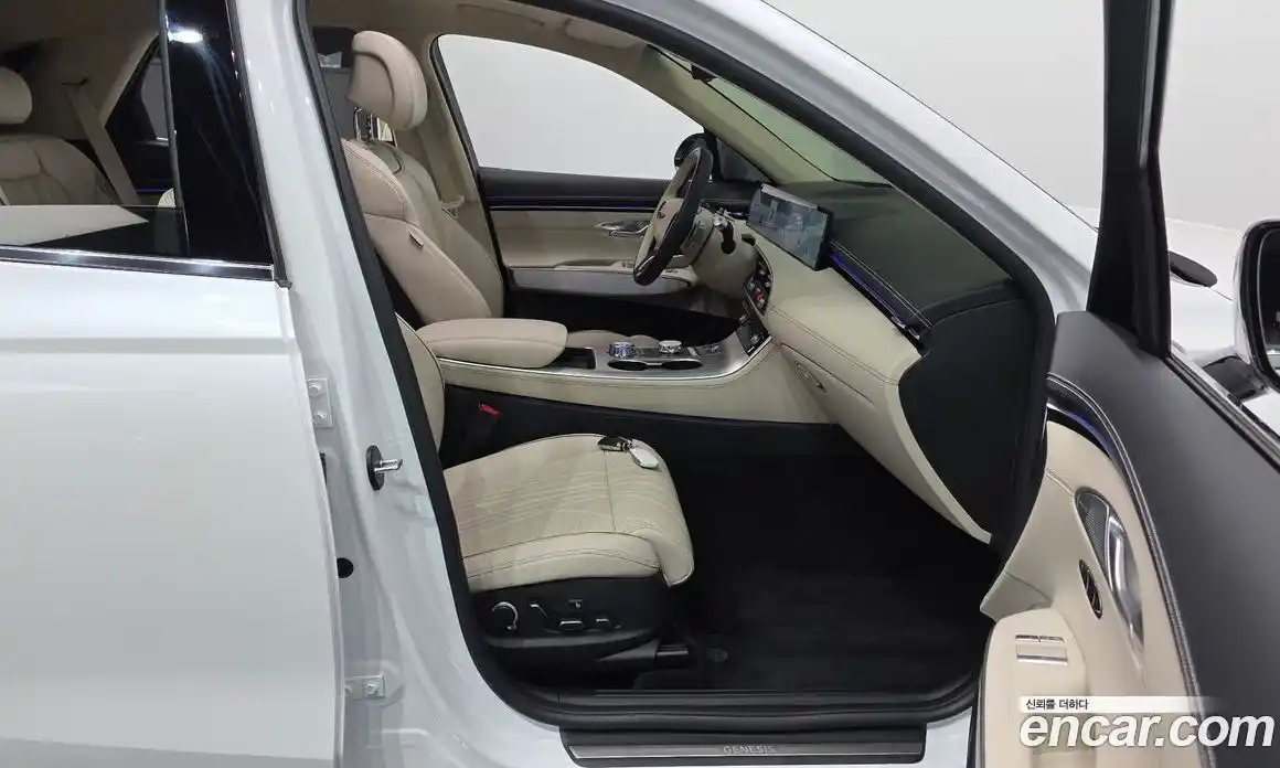 Genesis GV70 2025 3.5 автомат (гидро), фото 16