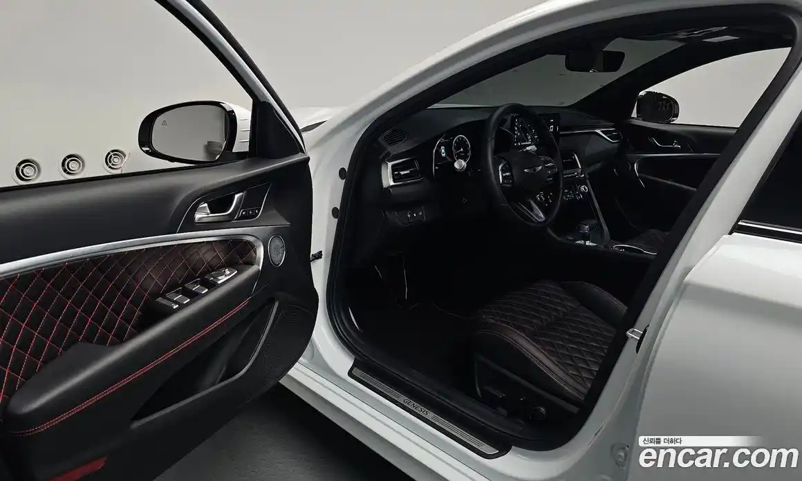 Genesis G70 2025 3.3 гидро, фото 12