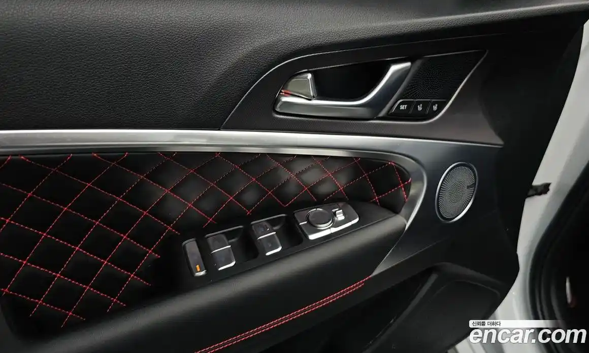 Genesis G70 2025 3.3 гидро, фото 22