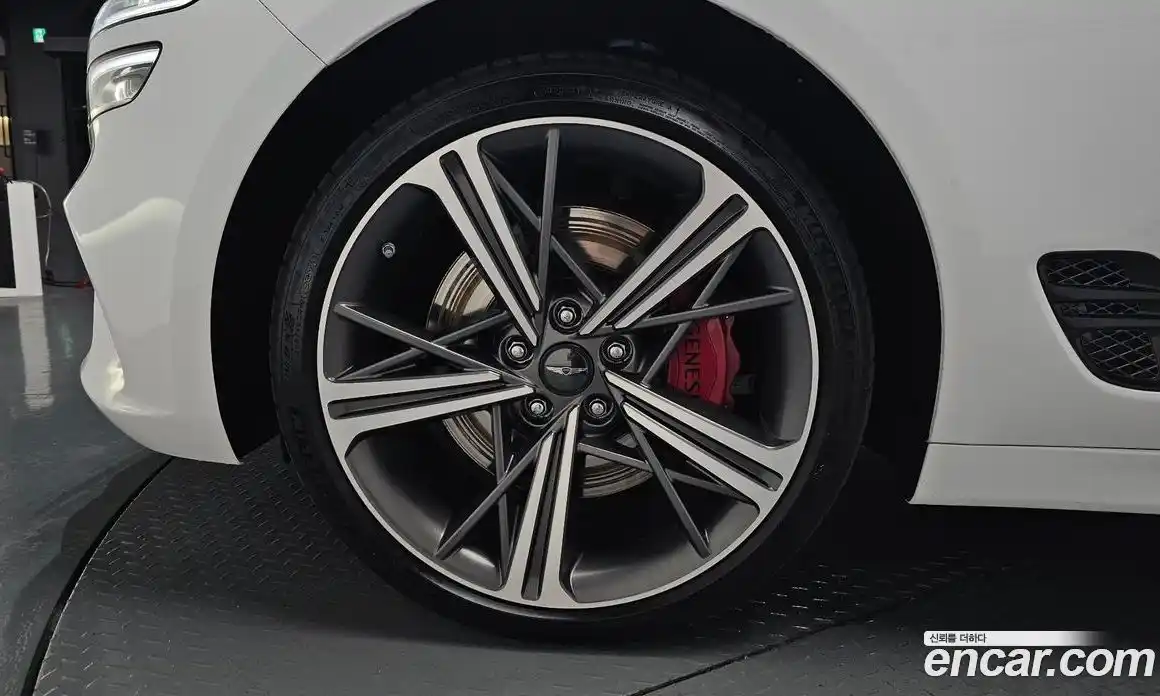 Genesis G70 2025 3.3 гидро, фото 4