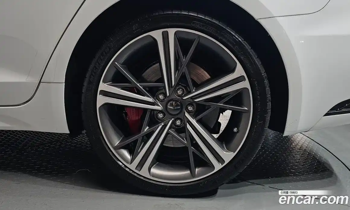 Genesis G70 2025 3.3 гидро, фото 6