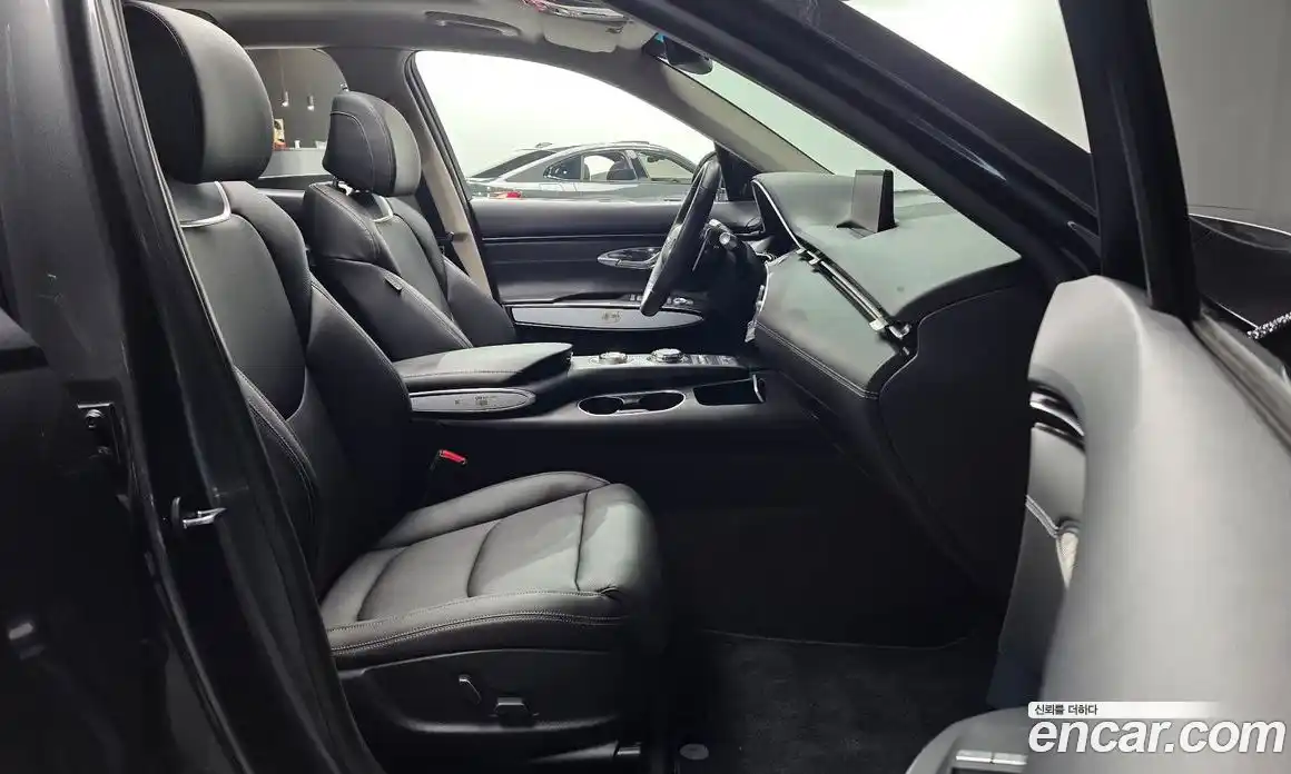 Genesis GV70 2021 2.5 гидро, фото 17