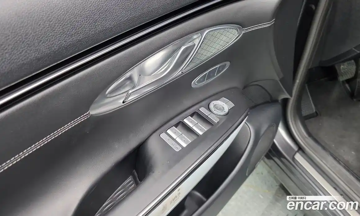 Genesis GV70 2021 2.5 гидро, фото 36