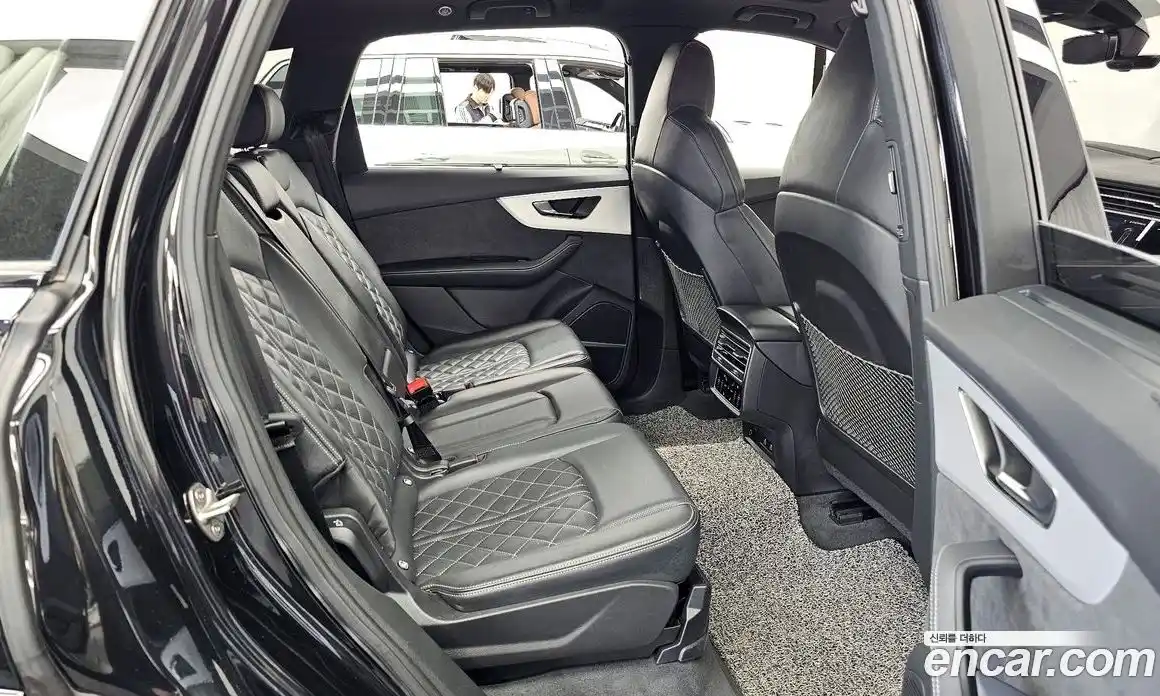 Audi Q7 2023 3.0 гидро, фото 17