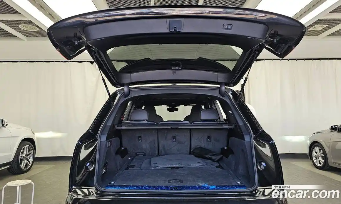 Audi Q7 2023 3.0 гидро, фото 26