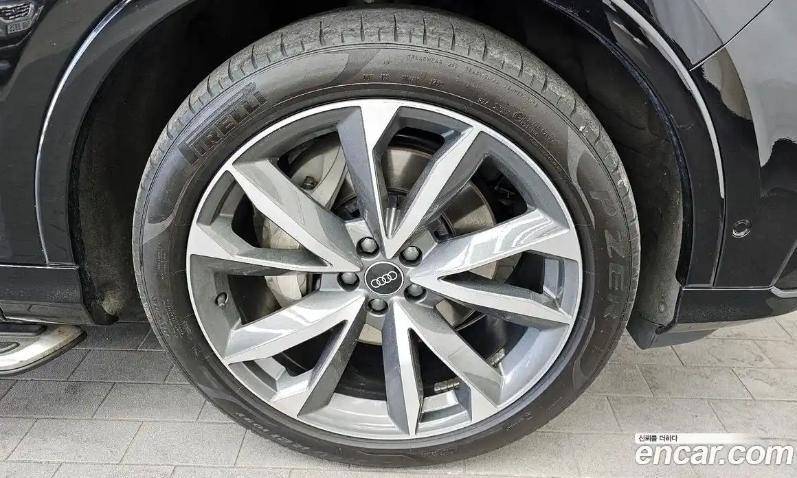 Audi Q7 2023 3.0 гидро, фото 7