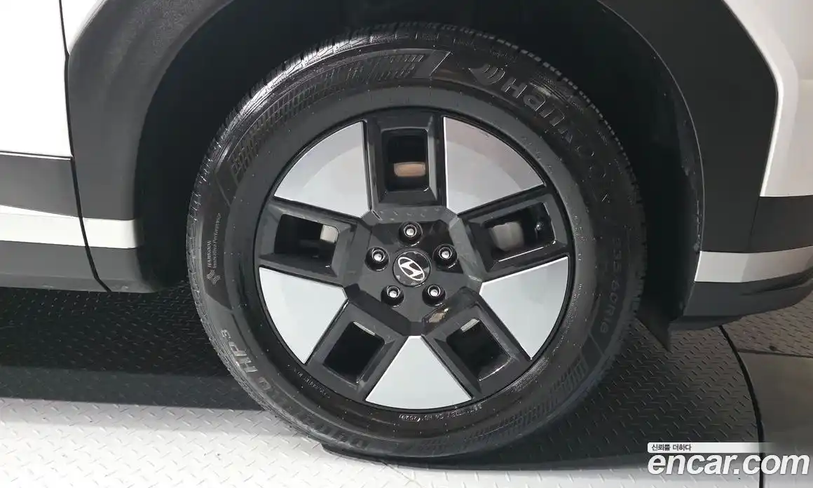 Hyundai Santa Fe 2024 1.6 автомат (гидро), фото 5