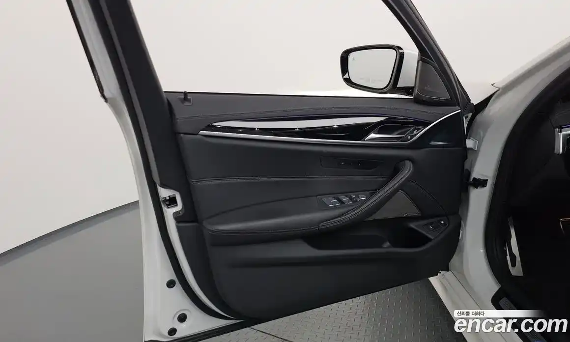 BMW 5-Series 2021 2.0 гидро, фото 14