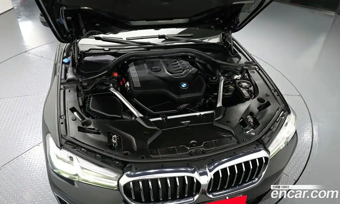 BMW 5 серия 2022 2.0 автомат (гидро), фото 6