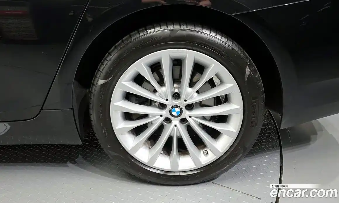 BMW 5 серия 2022 2.0 автомат (гидро), фото 7