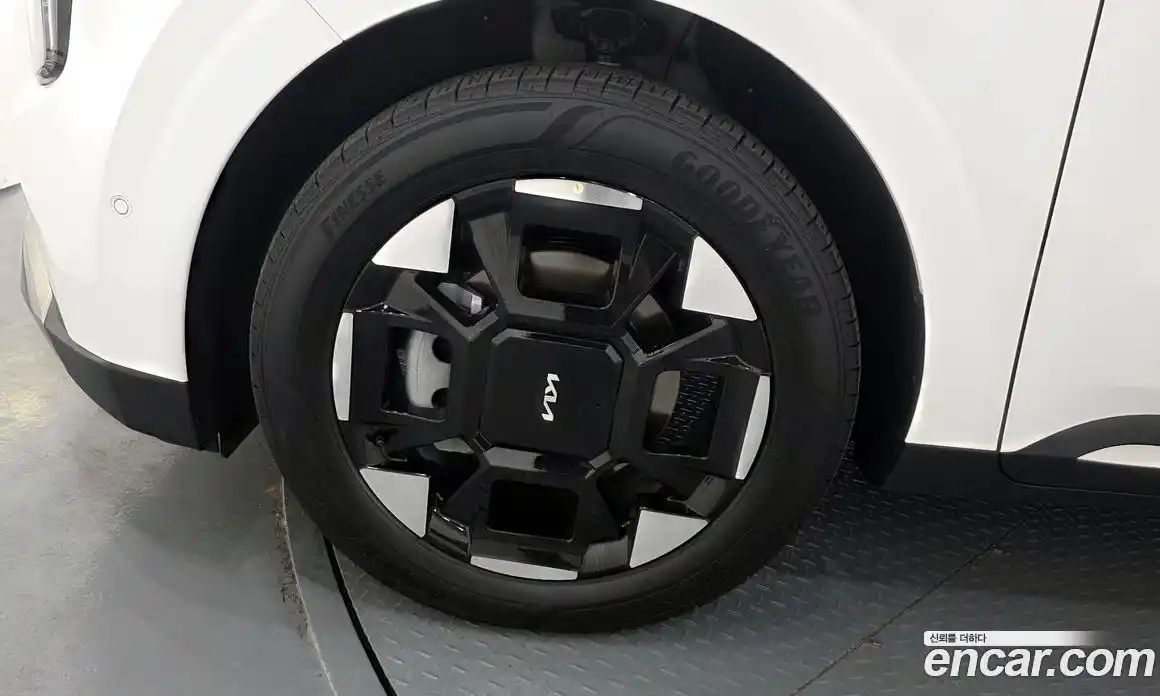 Kia Canival 2025 1.6 гидро, фото 5
