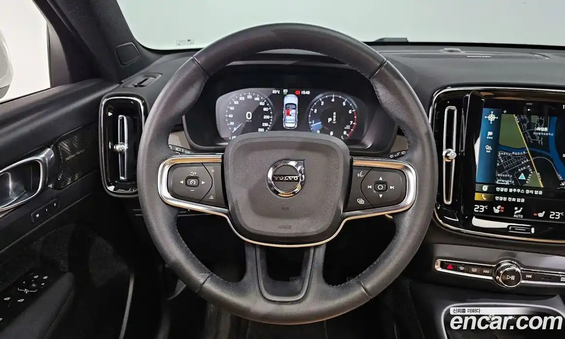 Volvo XC40 2021 2.0 автомат (гидро), фото 23
