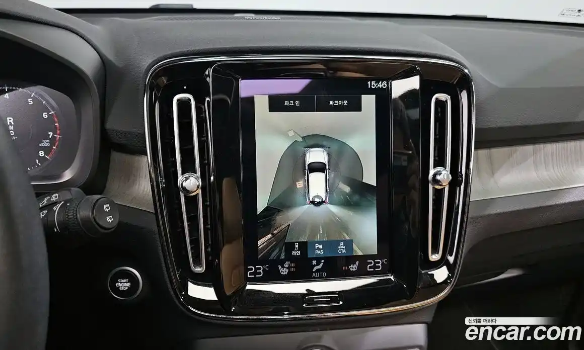 Volvo XC40 2021 2.0 автомат (гидро), фото 24
