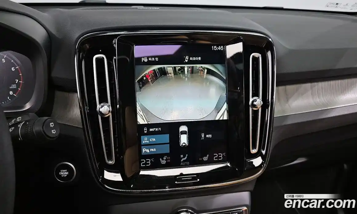 Volvo XC40 2021 2.0 автомат (гидро), фото 25