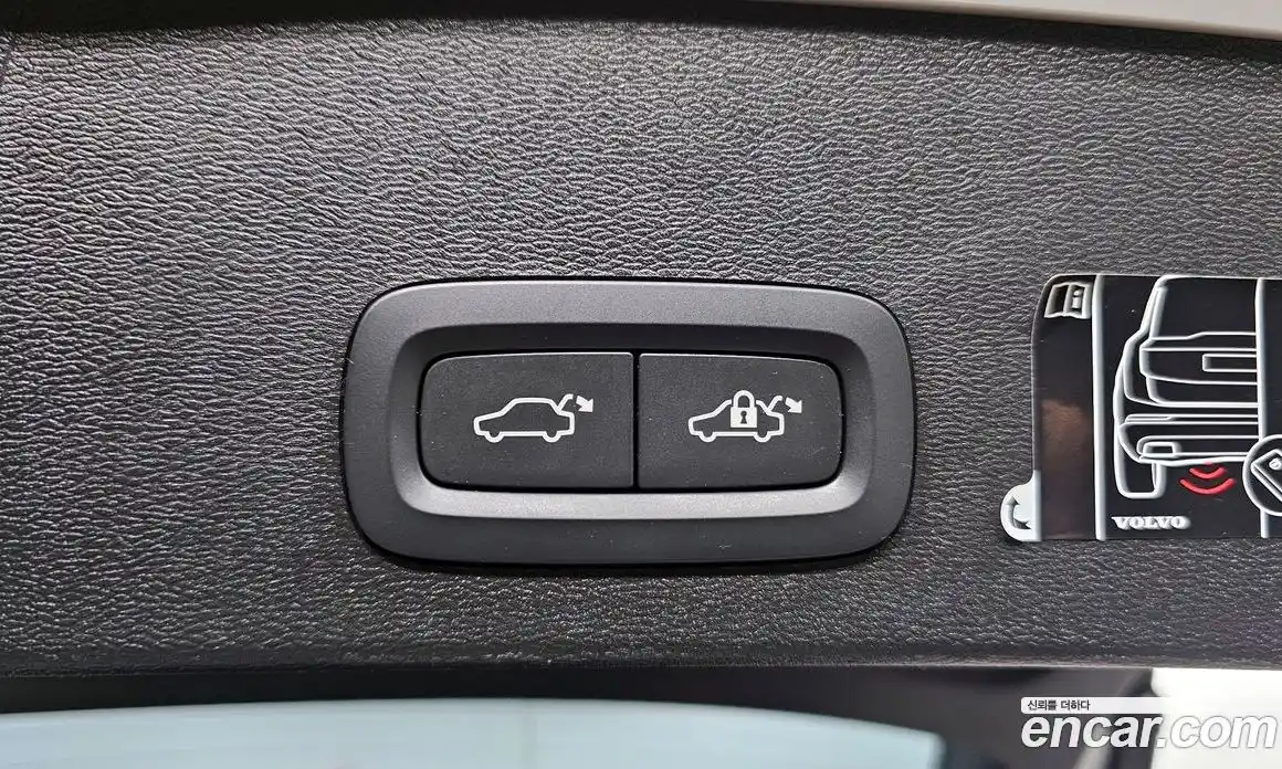 Volvo XC40 2021 2.0 автомат (гидро), фото 28