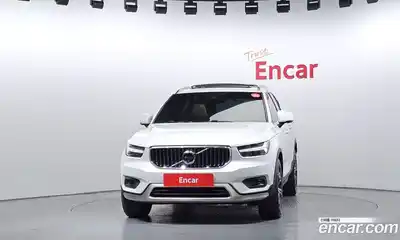 Volvo XC40 2021 2.0 автомат (гидро), миниатюра 3