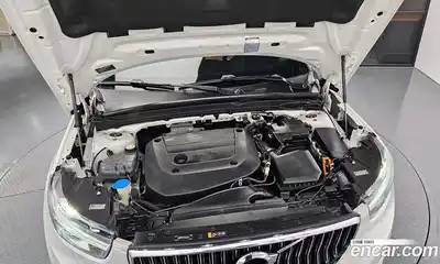 Volvo XC40 2021 2.0 автомат (гидро), миниатюра 6