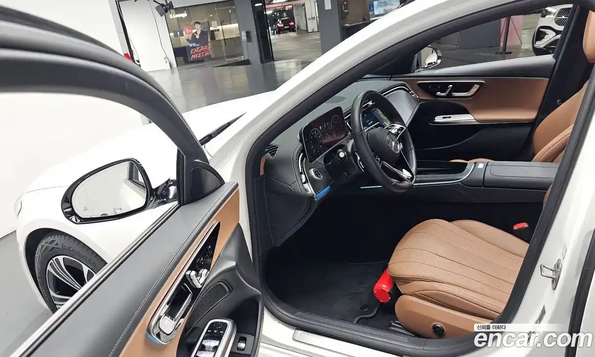 Mercedes-Benz E-Class 2024 2.0 гидро, фото 12