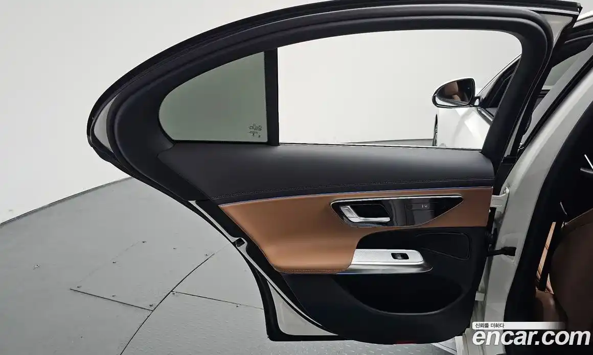 Mercedes-Benz E-Class 2024 2.0 гидро, фото 14