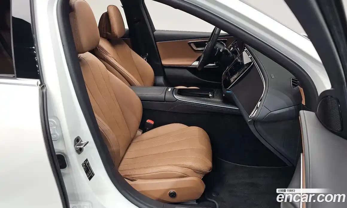 Mercedes-Benz E-Class 2024 2.0 гидро, фото 15