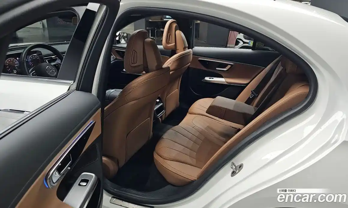 Mercedes-Benz E-Class 2024 2.0 гидро, фото 16