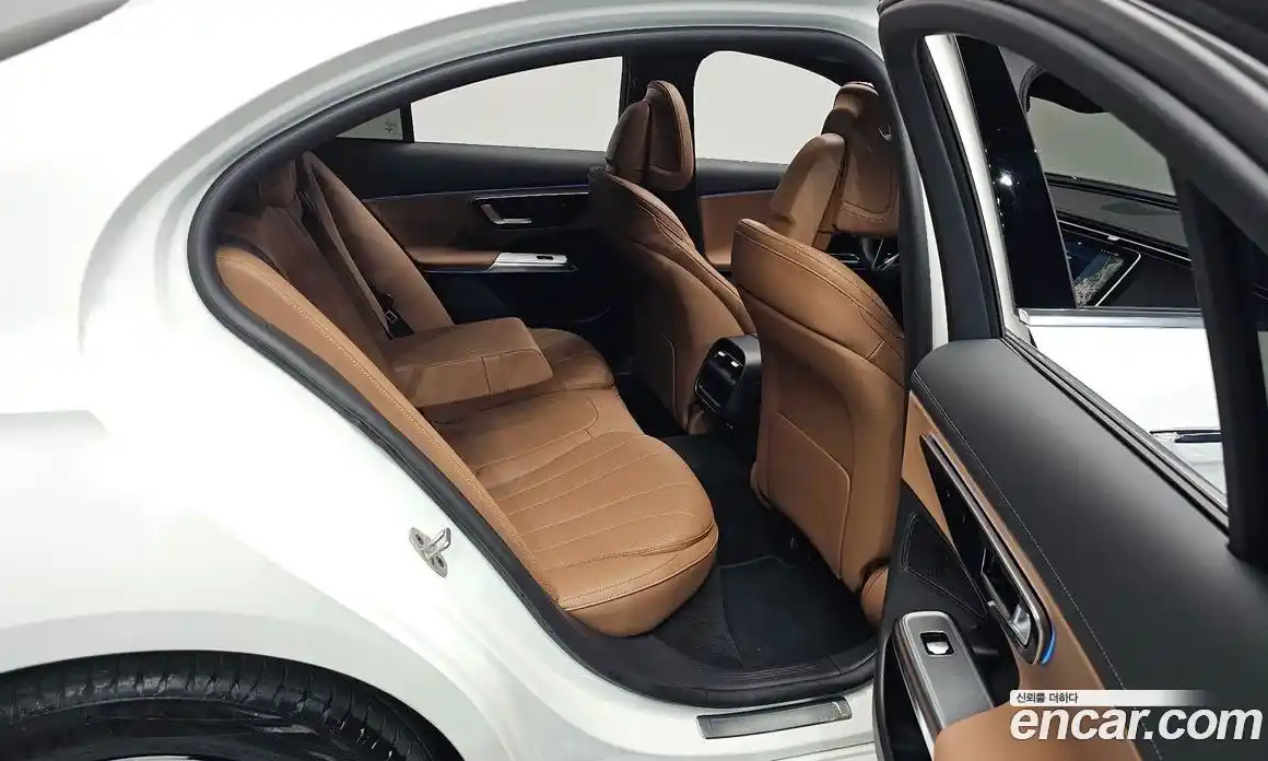 Mercedes-Benz E-Class 2024 2.0 гидро, фото 17