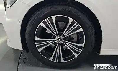 Mercedes-Benz E-Class 2024 2.0 гидро, миниатюра 6