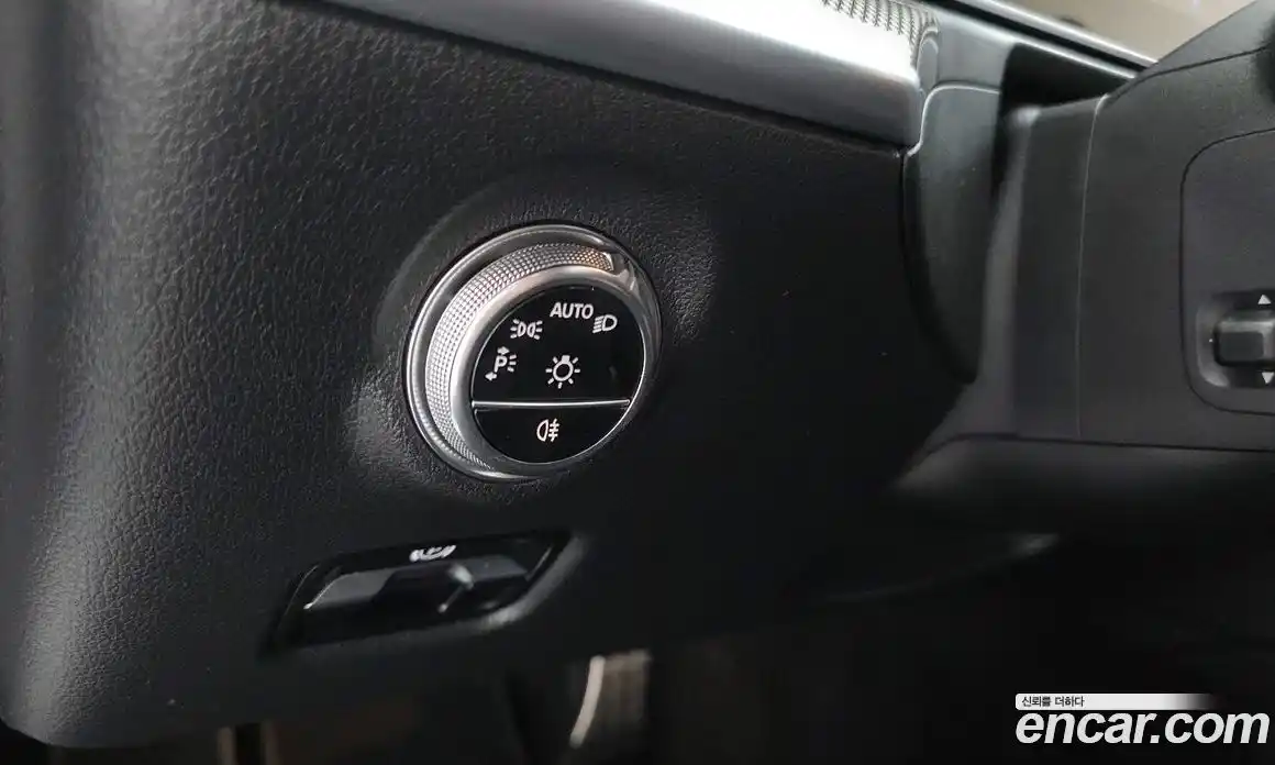 Mercedes-Benz C-Class 2024 2.0 гидро, фото 23