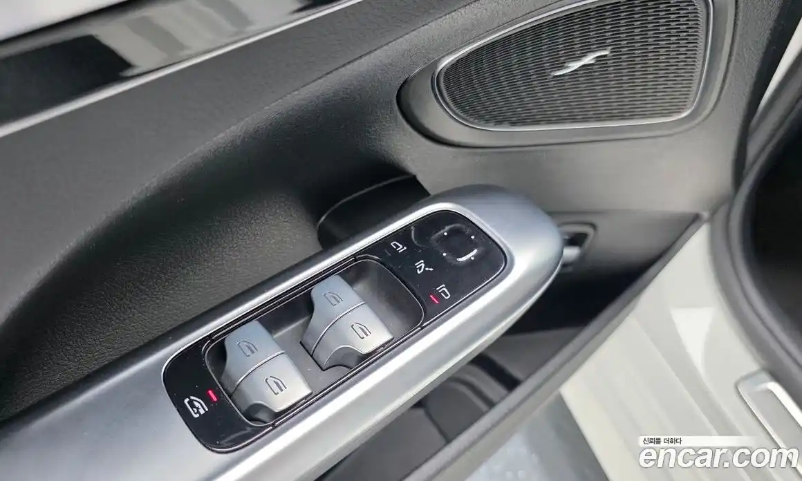 Mercedes-Benz C-Class 2024 2.0 гидро, фото 25